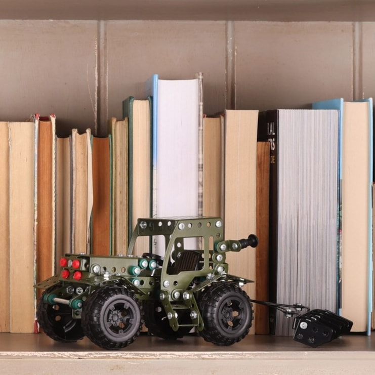 Tractor Construction Kit