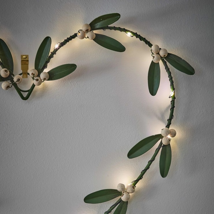 Mistletoe Heart Light Mistletoe Heart Light