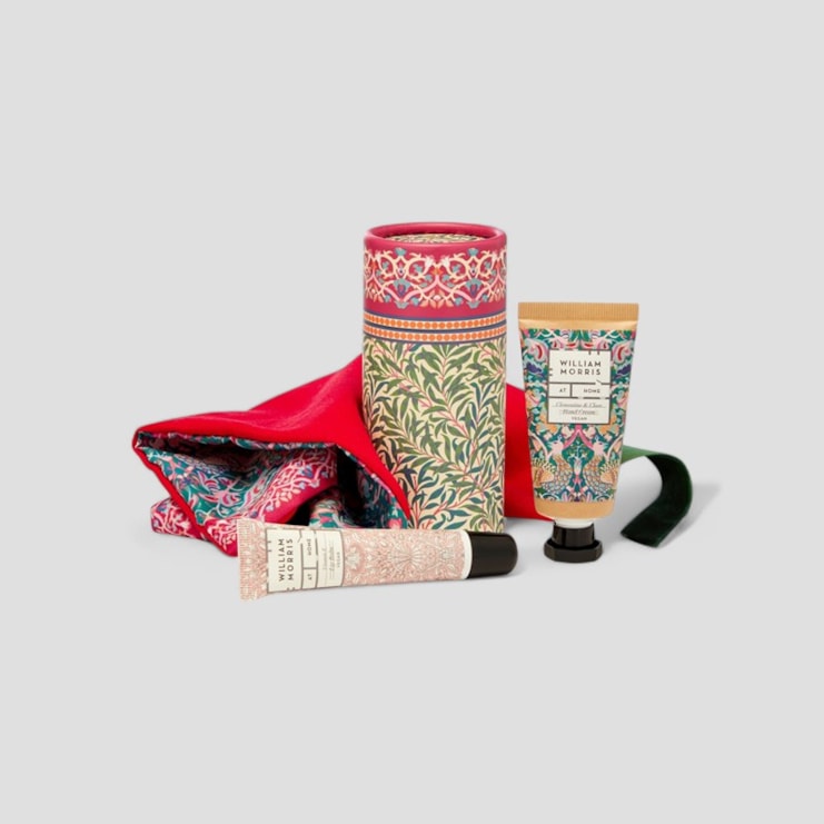 William Morris Use & Reuse Fabric Cracker