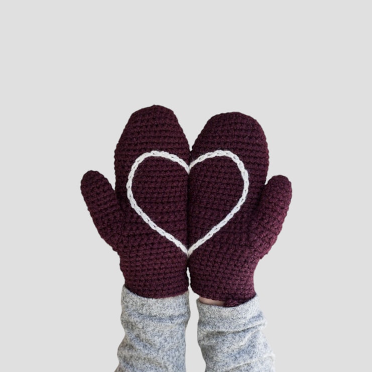 Crochet Heart Mittens | Available In Two Colours