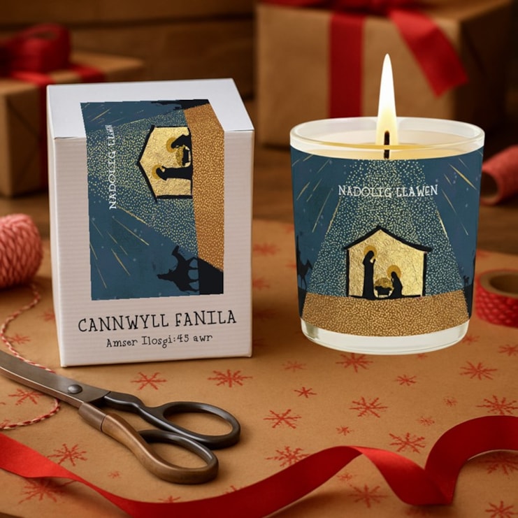 Vanilla Scented Christmas Candle - Nadolig Llawen Nativity Vanilla Scented Christmas Candle - Nadolig Llawen Nativity