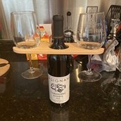 One Hand Wine Server One Hand Wine Server