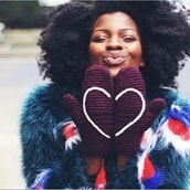 Crochet Heart Mittens | Available In Two Colours