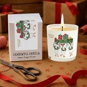 Vanilla Scented Christmas Candle - Nadolig Llawen Geese With Presents Vanilla Scented Christmas Candle - Nadolig Llawen Geese With Presents