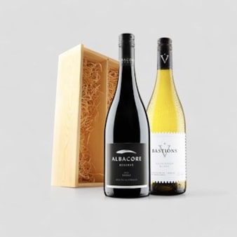 Mixed Duo Of Wine In Wooden Box Mixed Duo Of Wine In Wooden Box
