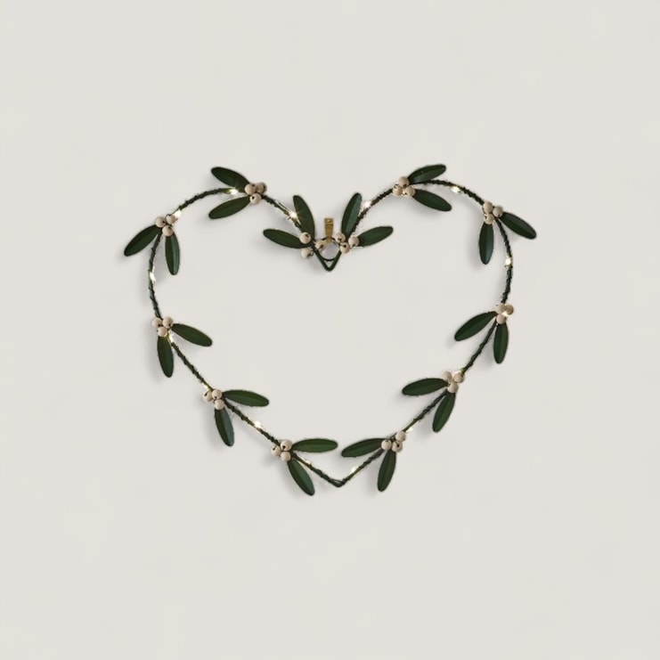 Mistletoe Heart Light