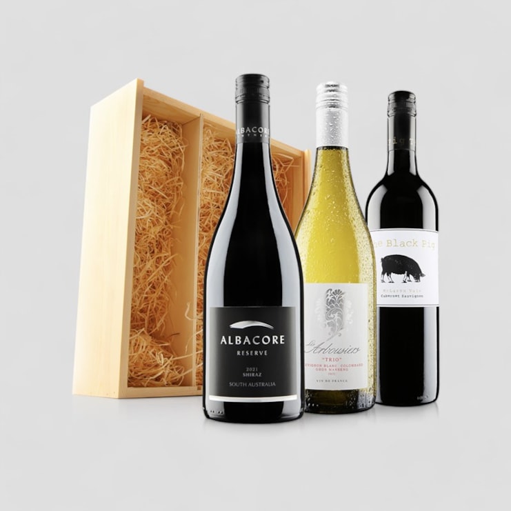 Mixed Trio Of Wine In Wooden Box Mixed Trio Of Wine In Wooden Box